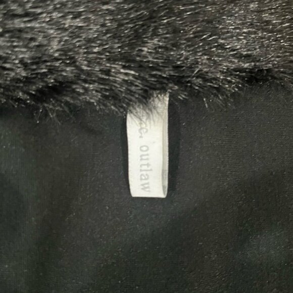 NEW Outlaw Vintage Velour Button Front Faux Fur Trimmed Long Sleeve Shirt Jacket - Picture 16 of 16